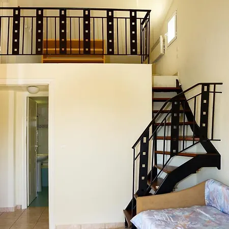 Stellar Seafront Maisonette - Дом отдыха