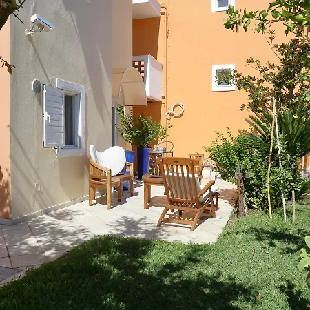 Stellar Seafront Maisonette - * Неос-Мармарас