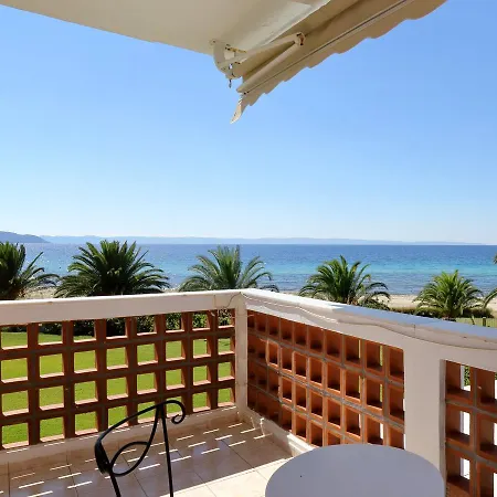 Stellar Seafront Maisonette -
